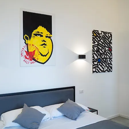 ゲストハウス Fanfullart ローマ