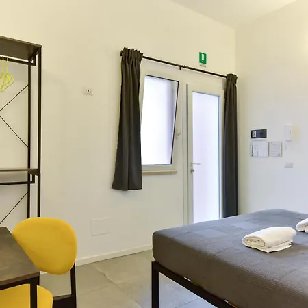 Fanfullart ゲストハウス ローマ