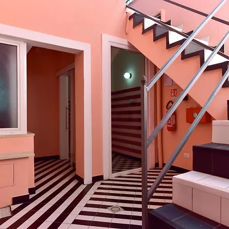 ゲストハウス Fanfullart