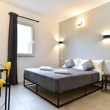 ゲストハウス Fanfullart ローマ